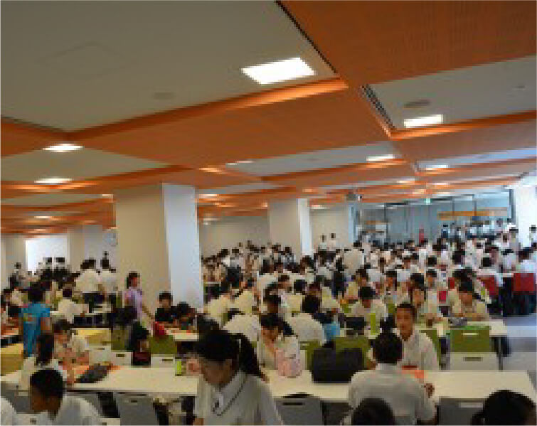 埼玉栄高等学校・中学校　食堂の写真